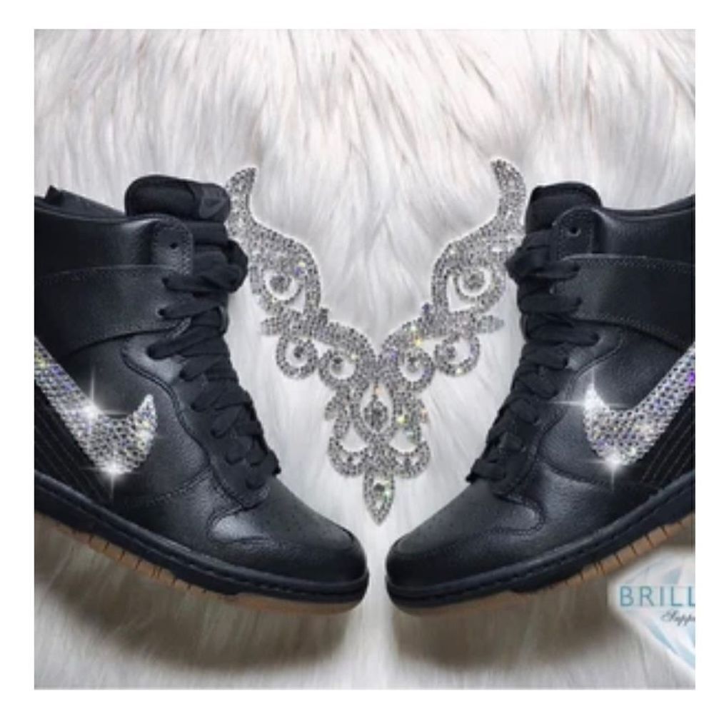 Swarovski Nike Shoes Bling
Nike Dunk Sky Hi Essential
Wedge Black Gum Bottom
Cus
